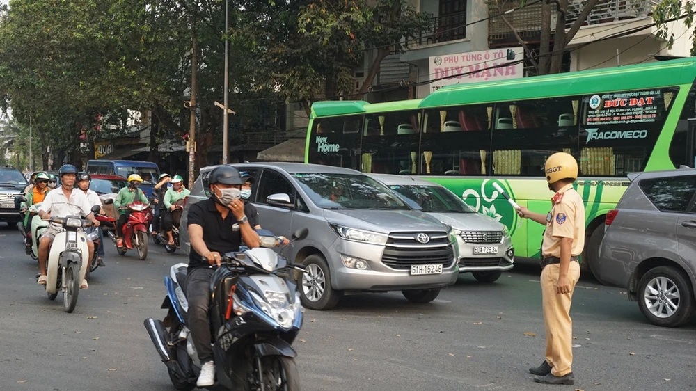 ben-xe-mien-dong-ket5