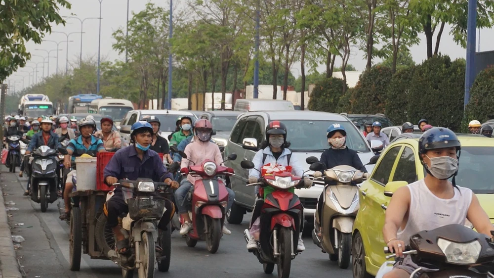 ben-xe-mien-dong-ket8