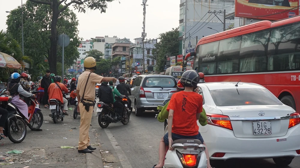 ben-xe-mien-dong-khong-un-tac9