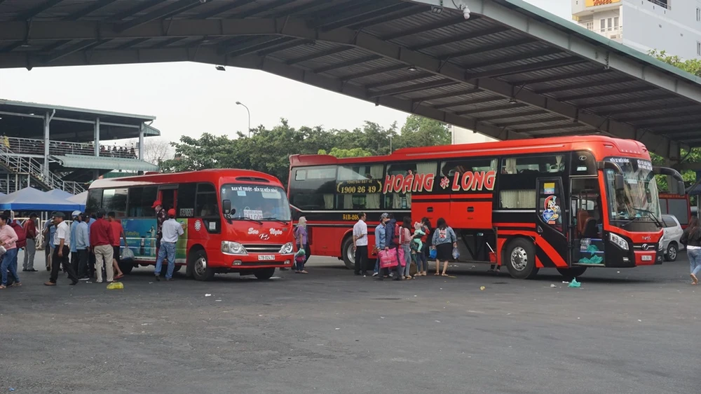 ben-xe-mien-dong-khong-un-tac