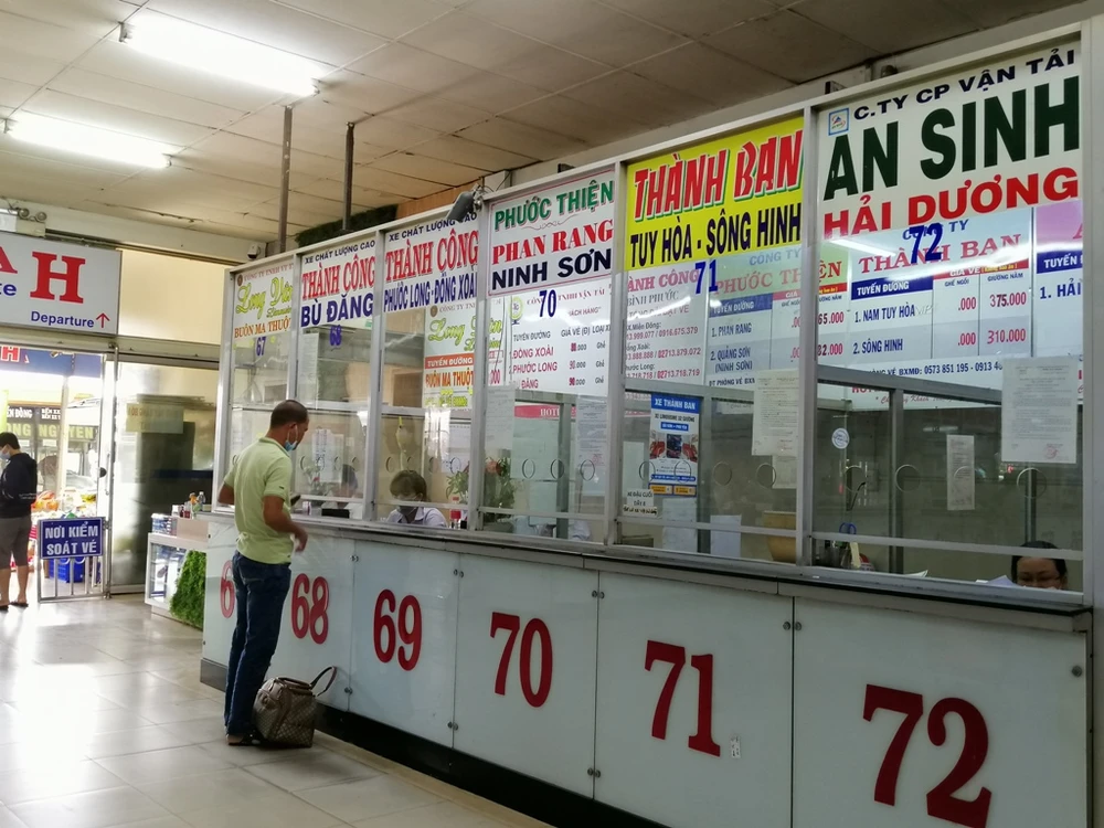 dich-corona-xe-khach-vang-khach2