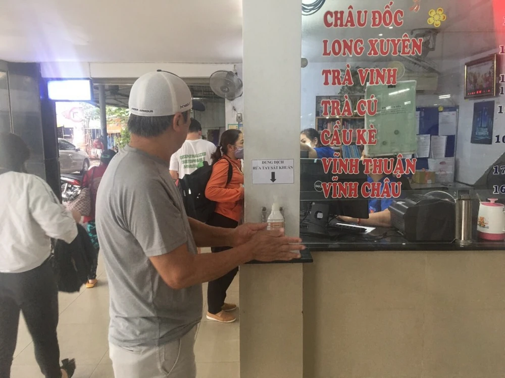 dich-corona-xe-khach-vang-khach6