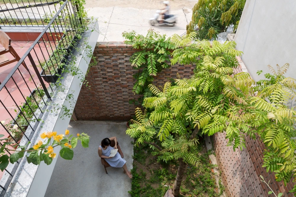 T-house-khoang-trong-tinh-lang-4