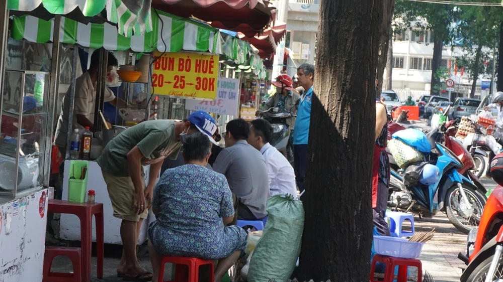 pho-hang-rong-nguyen-van-chiem-7