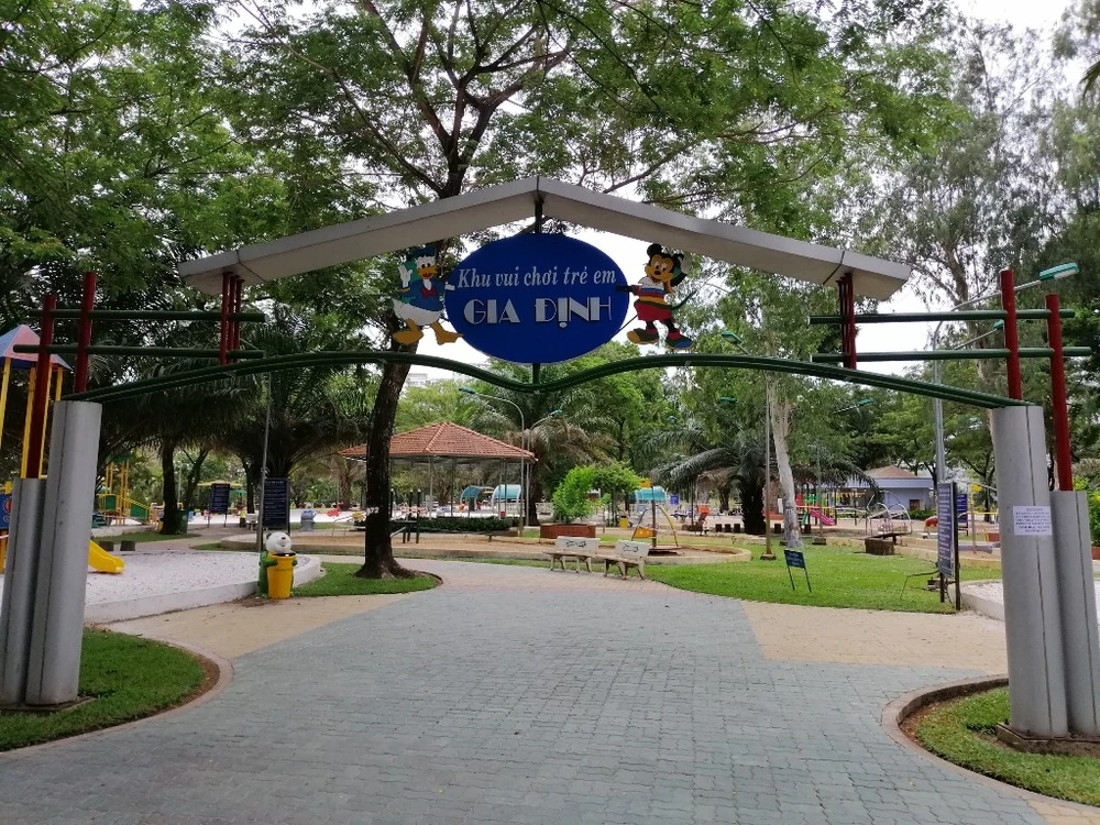 ngung-hoat-dong-cong-vien-COVID-19-1