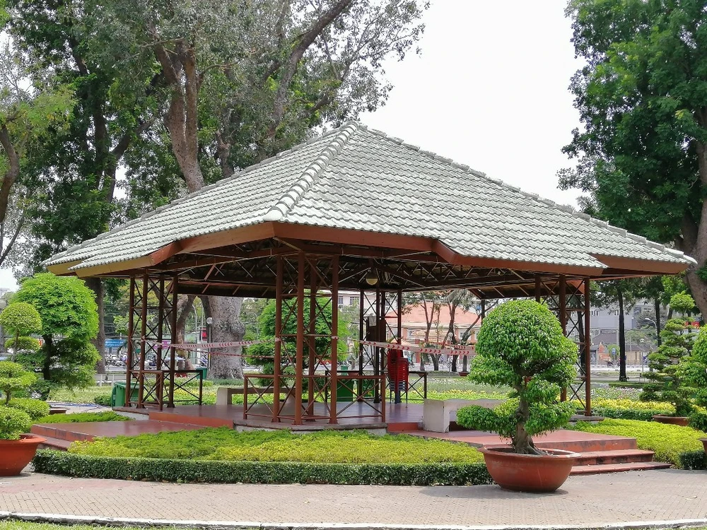 ngung-hoat-dong-cong-vien-COVID19-4