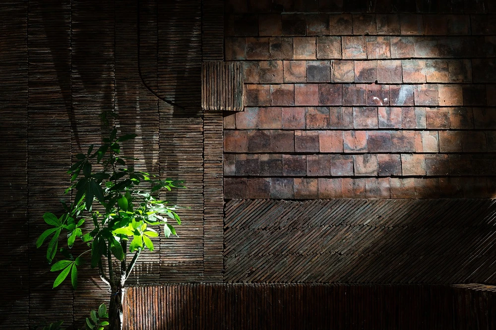 ngoi-nha-ket-hop-truyen-thong-hien-dai-16