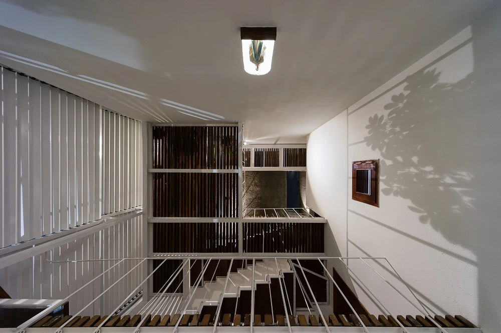 ngoi-nha-ket-hop-truyen-thong-hien-dai-17