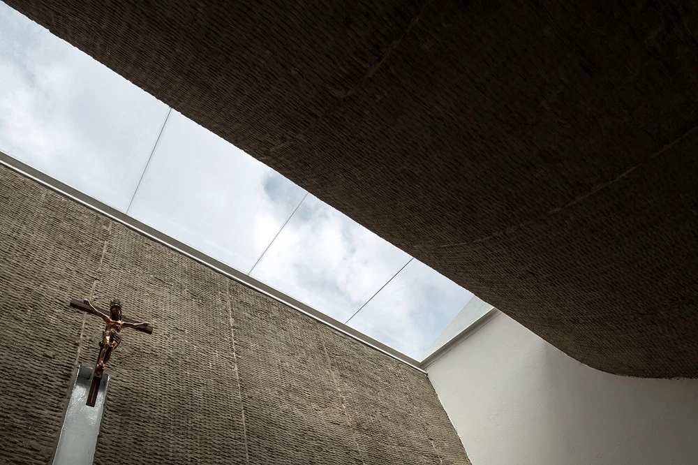 ngoi-nha-ket-hop-truyen-thong-hien-dai-5