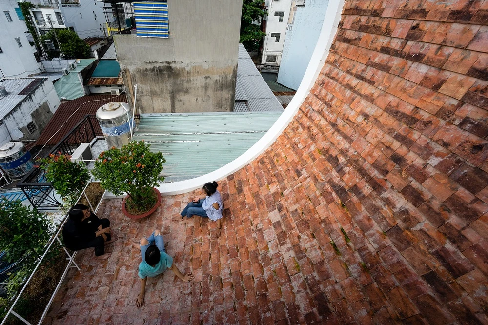 ngoi-nha-ket-hop-truyen-thong-hien-dai-7