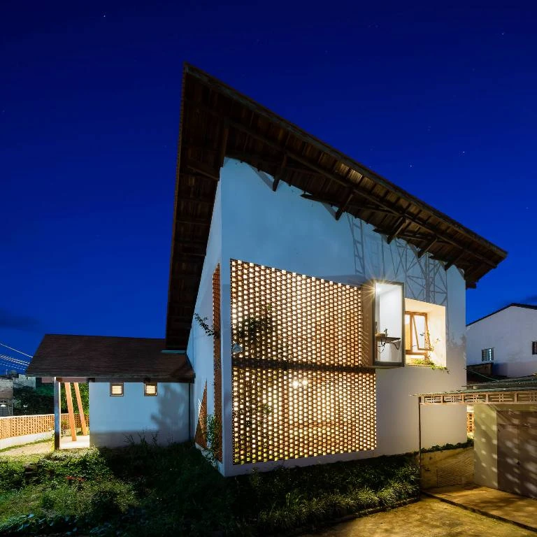 thiet-ke-vuon-trong-nha-doc-dao-2