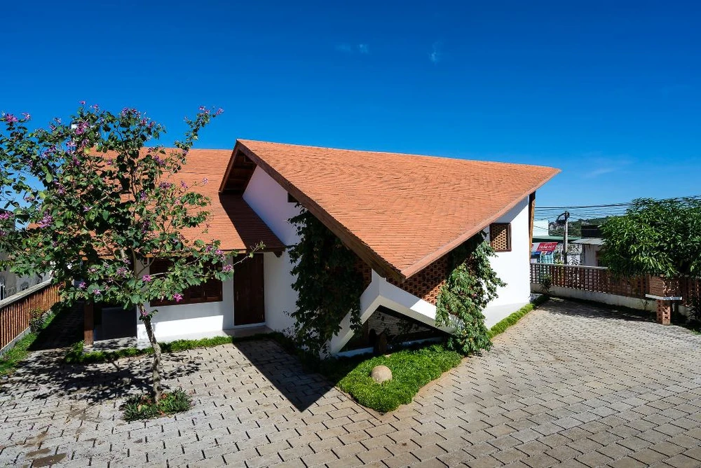 thiet-ke-vuon-trong-nha-doc-dao-3