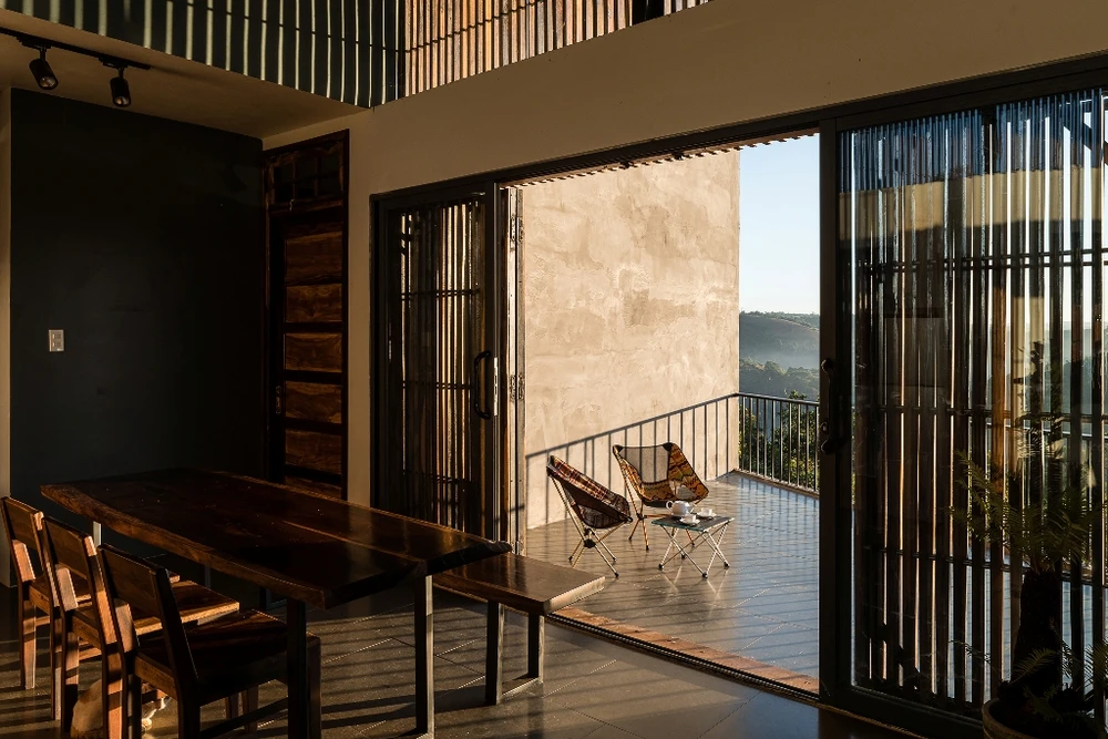 ngoi-nha-hinh-la-sau-rieng-10