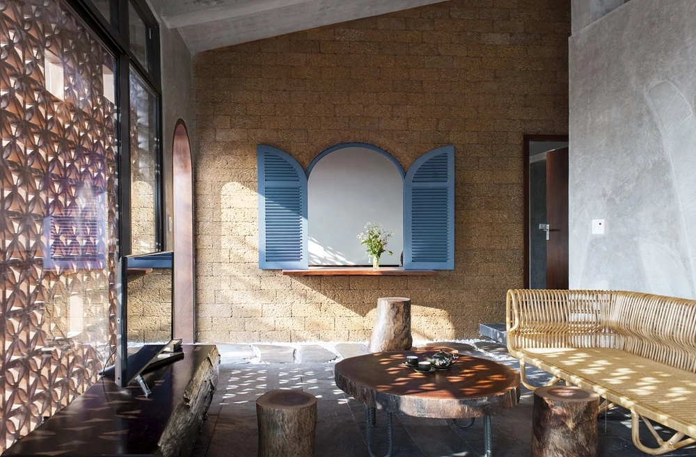 ngoi-nha-truyen-thong-hien-dai-13ngoi-nha-truyen-thong-hien-dai-1