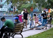 Người dân bắt đầu lơ là chỉ thị cách ly xã hội