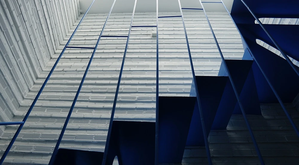 nha-co-mat-tien-gach-nung-12