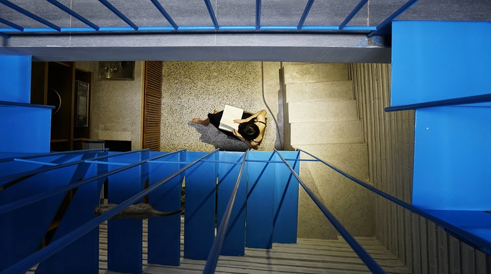 nha-co-mat-tien-gach-nung-13