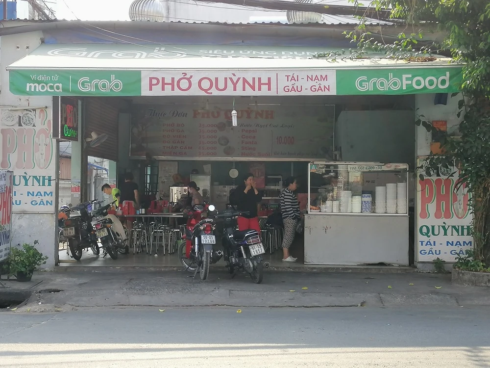 quan-sa-bap-chap-cach-ly-xa-hoi-13