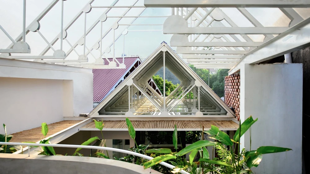 doc-dao-nha-mai-chong-mai-20