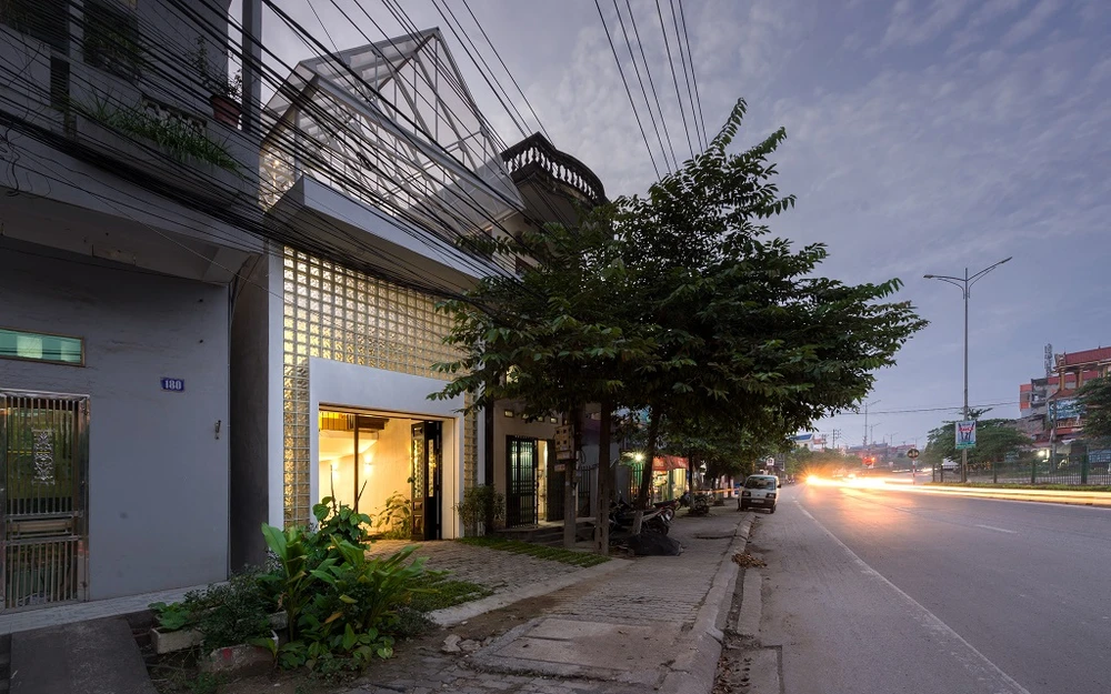 doc-dao-nha-mai-chong-mai-2