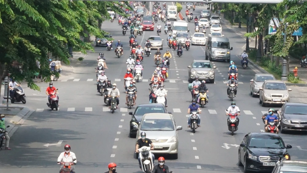 tphcm-noi-long-cach-ly-xa-hoi-3