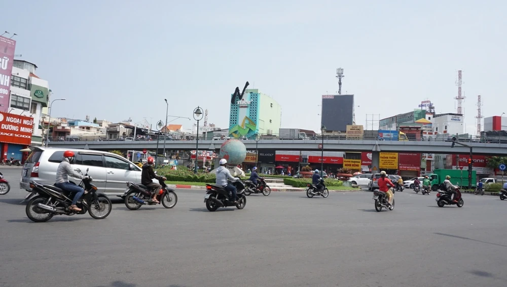 tphcm-noi-long-cach-ly-xa-hoi-5