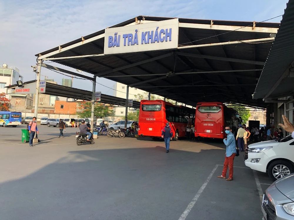 ben-xe-dip-le-3004-22