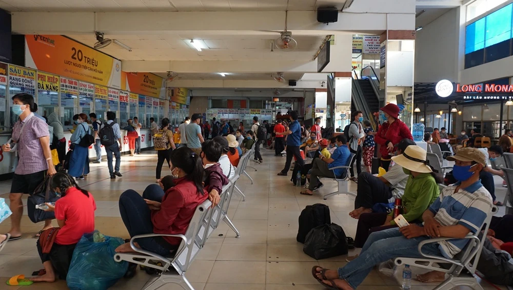 ben-xe-dip-le-3004-5