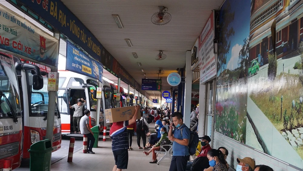 ben-xe-dip-le-3004-6