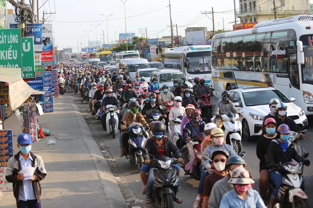 ket-xe-cua-ngo-phia-tay-10