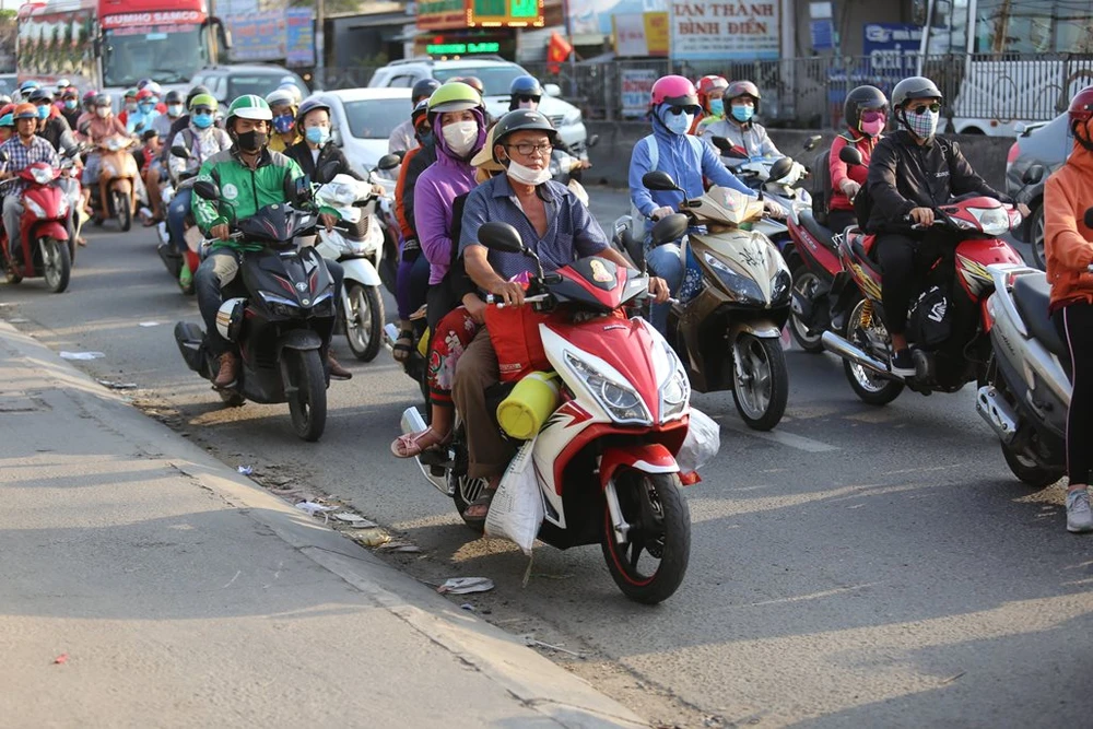 ket-xe-cua-ngo-phia-tay-2