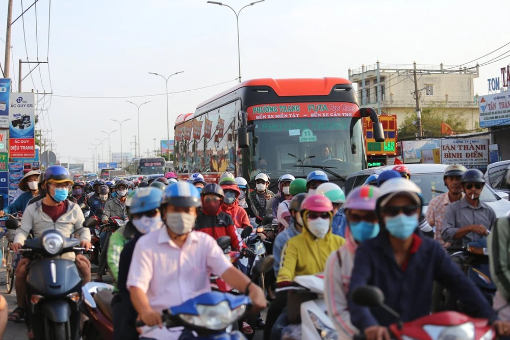 ket-xe-cua-ngo-phia-tay-9