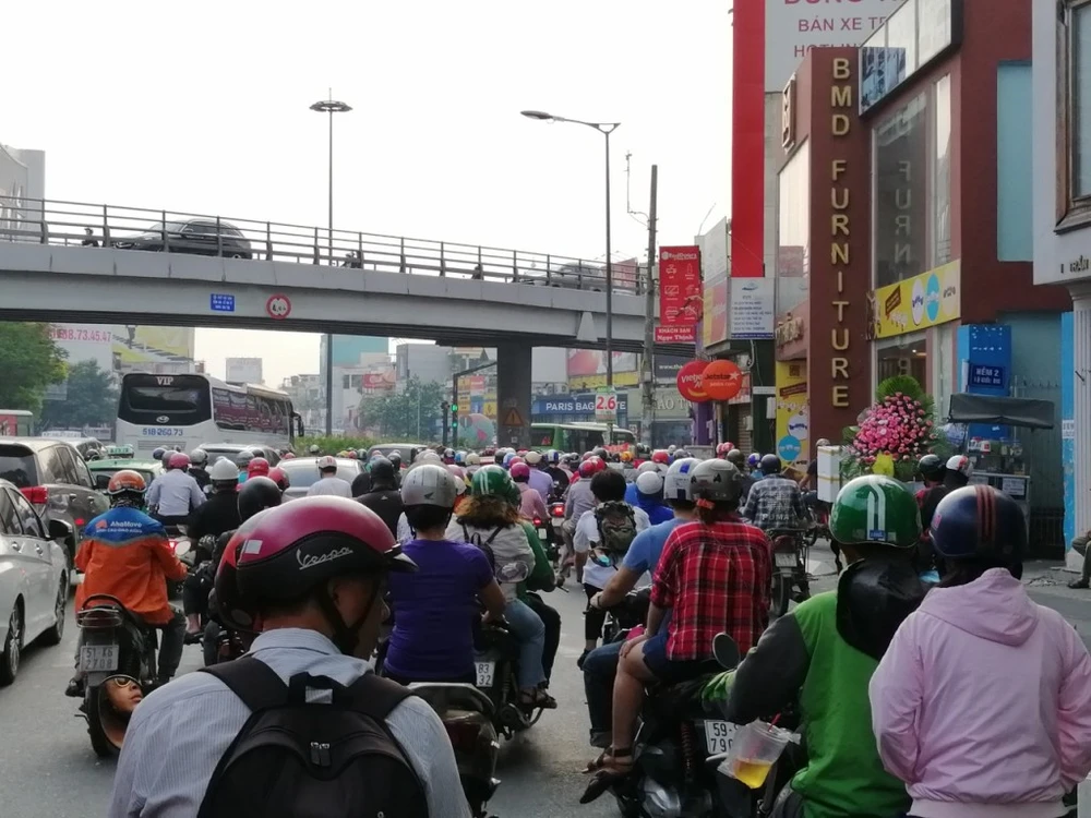 ket-xe-duong-Cong-Hoa-5