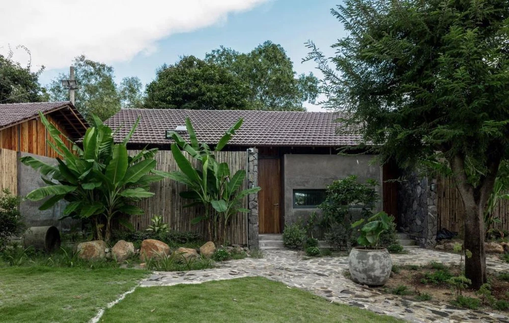 cong-trinh-giua-dong-ruong-14