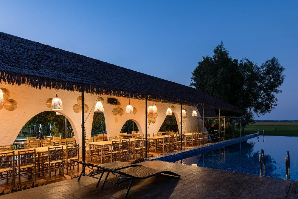 cong-trinh-giua-dong-ruong-3