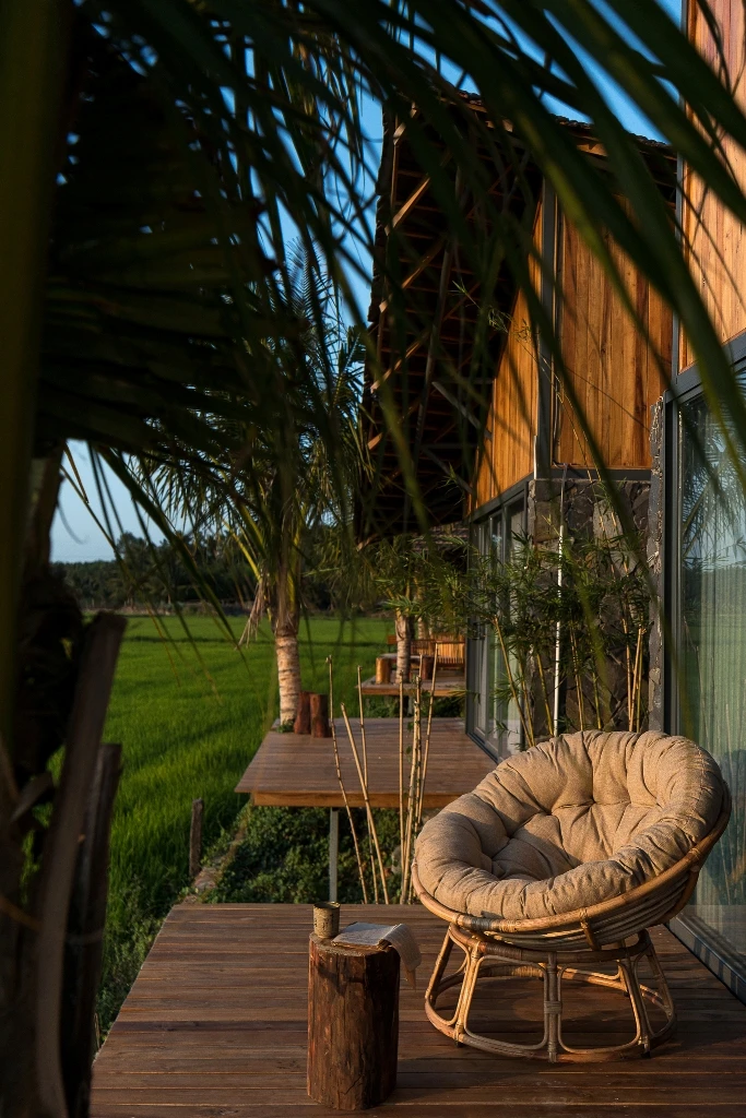 cong-trinh-giua-dong-ruong-9