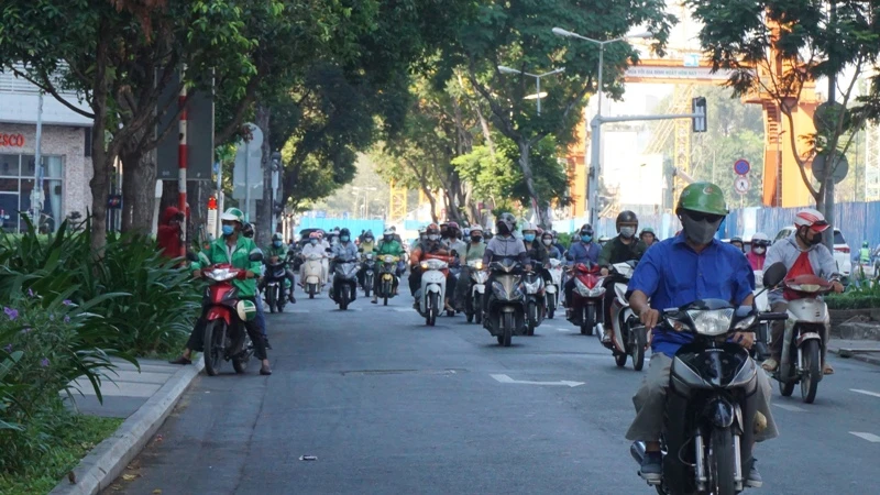 cam-xe-mot-so-tuyen-duong-trung-tam-1