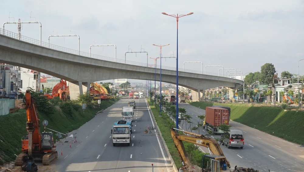 giao-thong-phia-dong-TP.HCM-4