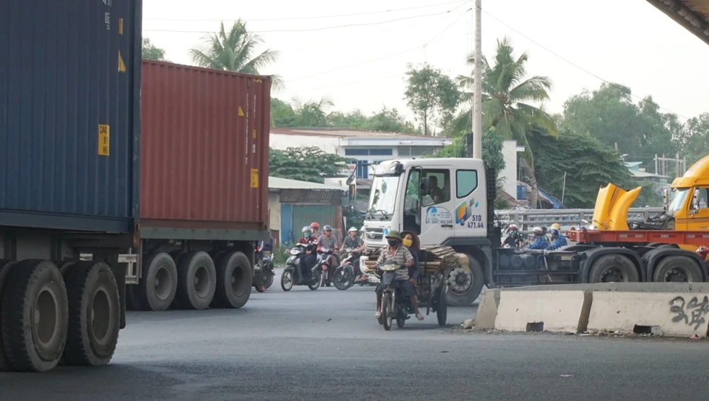 giao-thong-phia-dong-TP.HCM-6