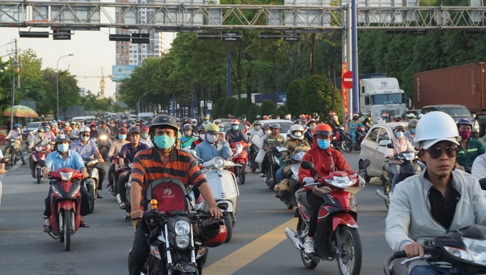 giao-thong-phia-dong-TP.HCM-9