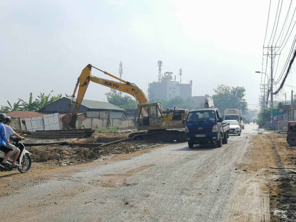 dien-mao-giao-thong-khu-tay-bac-12