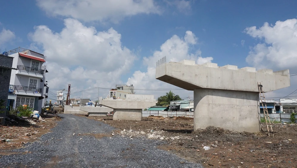 hai-cay-cau-nha-be-8