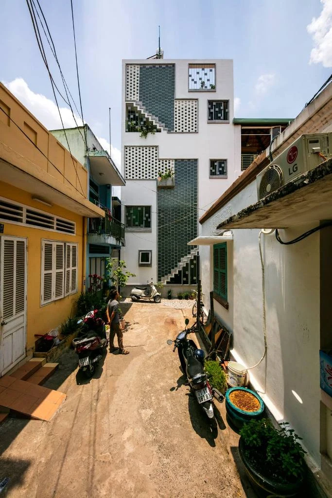 giai-phap-cho-nha-chieu-ngang-nho-2