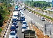 Điểm kẹt xe cao tốc TP.HCM - Long Thành - Dầu Giây ngày tết