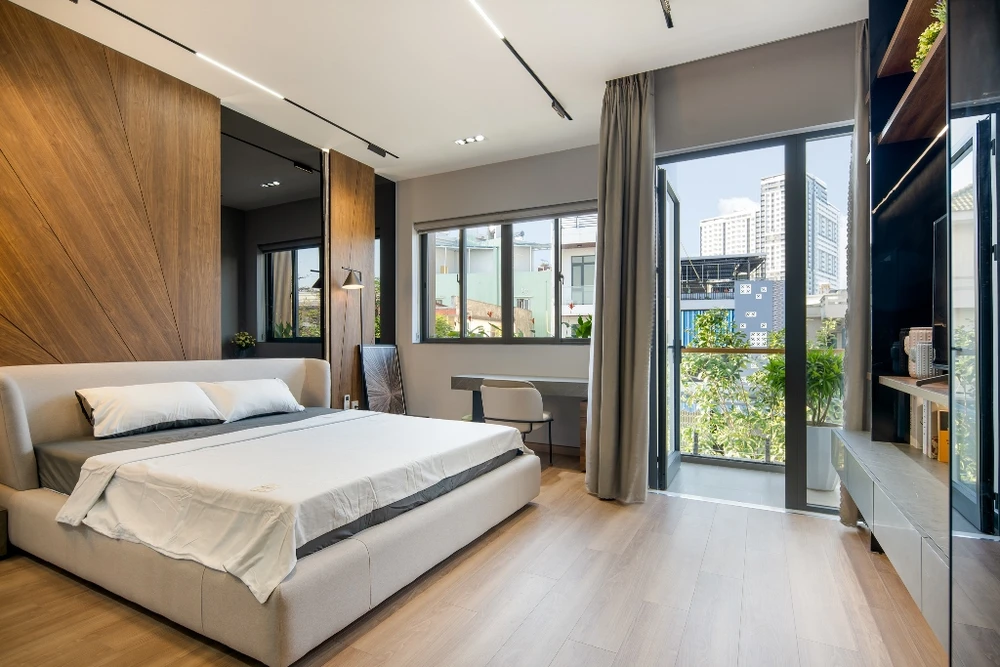 nha-pho-co-gieng-troi-10