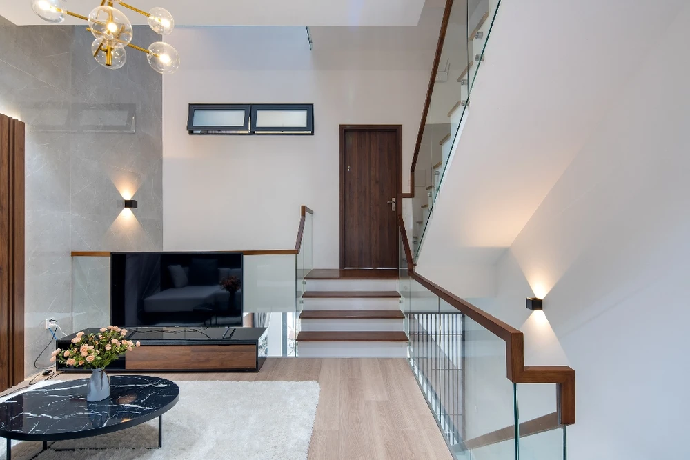 nha-pho-co-gieng-troi-7