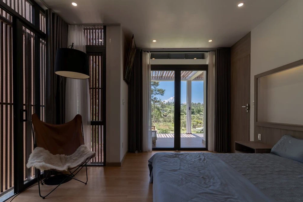 tranh-nang-huong-tay-sau-nha-16