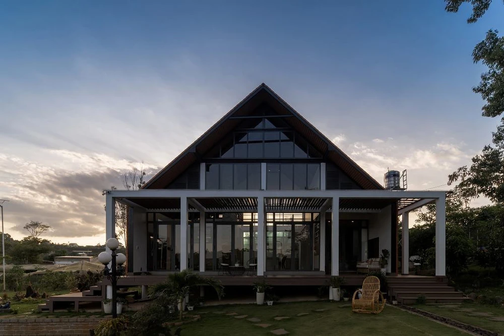 tranh-nang-huong-tay-sau-nha-3