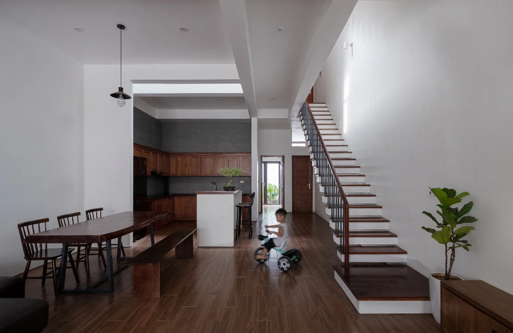 ngoi-nha-ngoi-co-ba-mai-truot-11