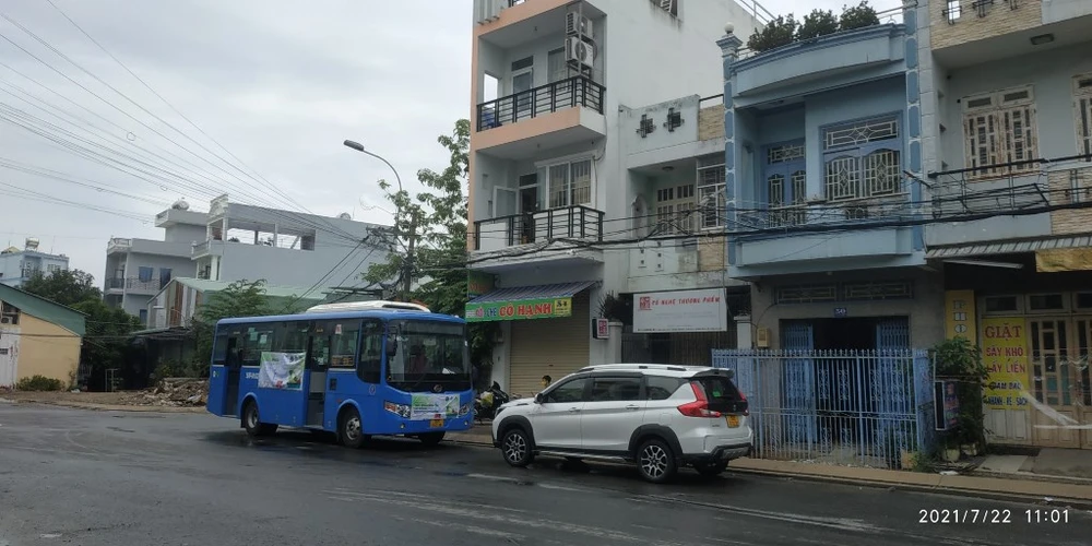 xe-buyt-luu-dong-ban-rau-cu-1